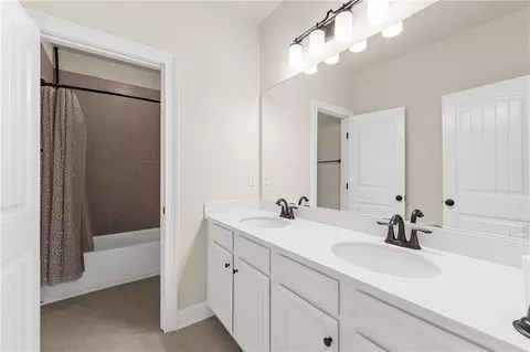 Bath - 2450 Soft Maple St, Atlanta, GA 30360 photo 5 of 6