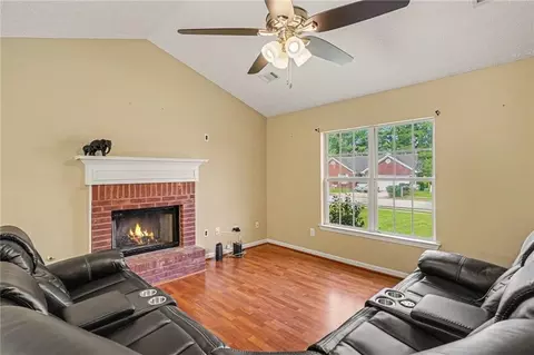 Living - 1712 Graystone Dr, Hampton, GA 30228 photo 1 of 4