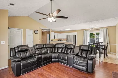 Living - 1712 Graystone Dr, Hampton, GA 30228 photo 4 of 4