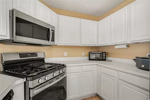 Kitchen - 1712 Graystone Dr, Hampton, GA 30228 photo 3 of 3