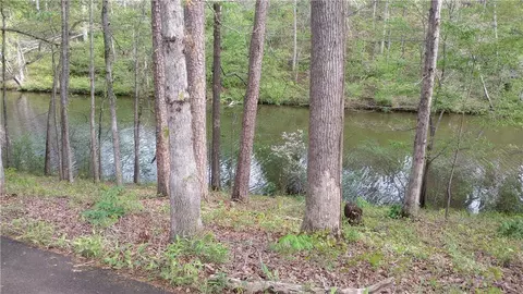 8155 Stone Hill Rd, Cumming, GA 30028