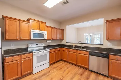 Kitchen - 3800 Thayer Trce, Duluth, GA 30096 photo 2 of 3