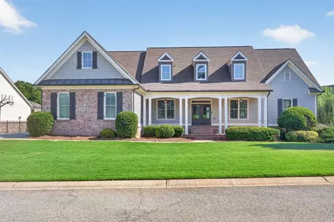 Exterior - 140 Harmony Grove Ln, Jefferson, GA 30549 photo 4 of 25