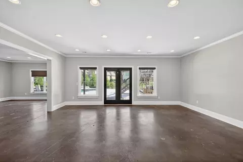 Living - 140 Harmony Grove Ln, Jefferson, GA 30549 photo 8 of 11