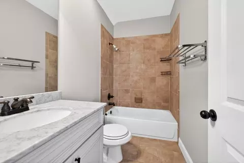 Bath - 140 Harmony Grove Ln, Jefferson, GA 30549 photo 6 of 6