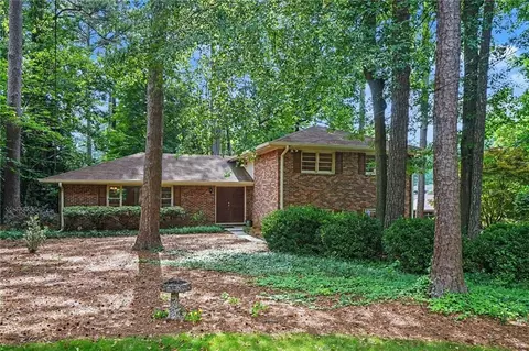 2113 Lavista Cir, Tucker, GA 30084