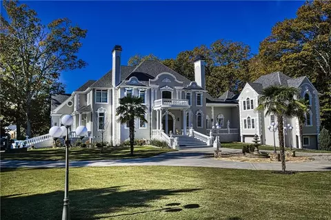 6020 Riverside Dr, Atlanta, GA 30328