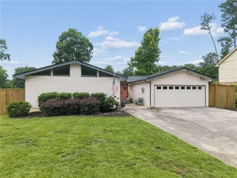 507 Angie Way SW, Lilburn, GA 30047