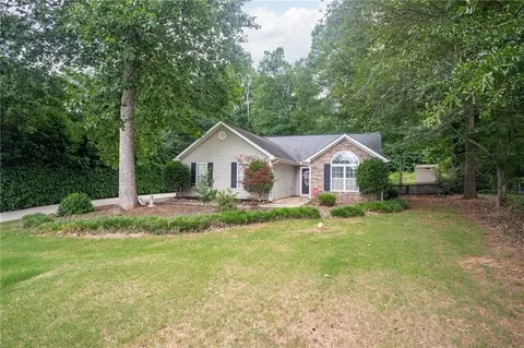 Exterior - 605 Freeman Dr, Covington, GA 30016 photo 2 of 10