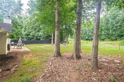 Exterior - 605 Freeman Dr, Covington, GA 30016 photo 9 of 10