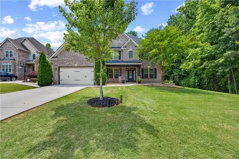 319 Langshire Dr, Mcdonough, GA 30253