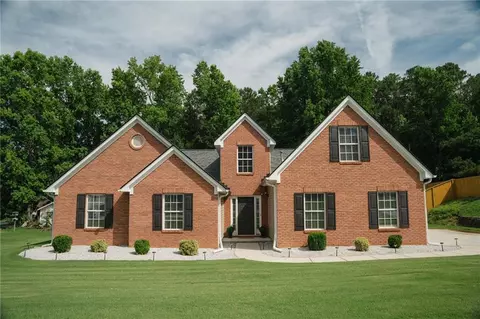2844 Michelle Lee Dr, Dacula, GA 30019