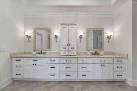 Bath - 1645 Eversedge Dr, Alpharetta, GA 30009 photo 7 of 11
