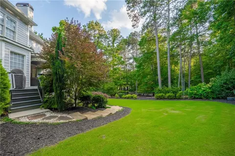 Exterior - 1645 Eversedge Dr, Alpharetta, GA 30009 photo 5 of 25