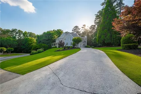Exterior - 1645 Eversedge Dr, Alpharetta, GA 30009 photo 3 of 25
