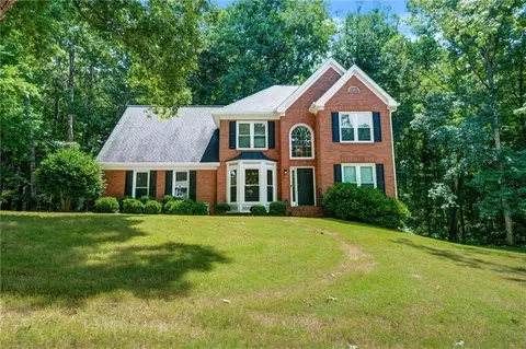 1885 Oak Wind Ln, Buford, GA 30519