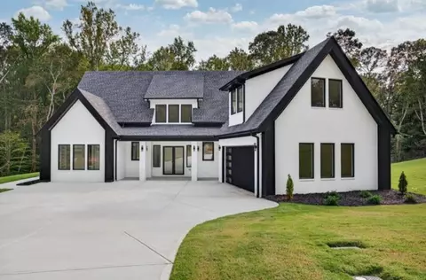 127 Deer Canyon Dr, Auburn, GA 30011