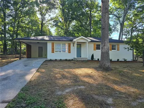 3325 Commodore Dr, Powder Springs, GA 30127