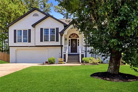 925 Garner Spring Ln, Buford, GA 30518