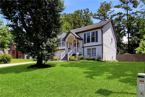 925 Garner Spring Ln, Buford, GA 30518 photo 4