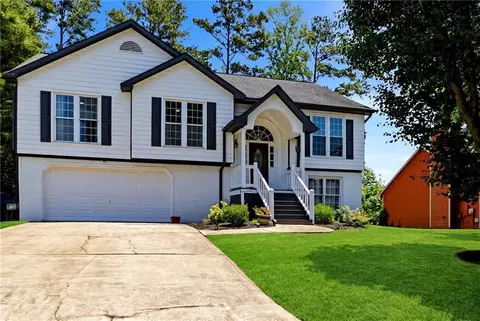 925 Garner Spring Ln, Buford, GA 30518 photo 3