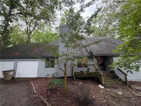 114 Lakeview Cir, Waleska, GA 30183