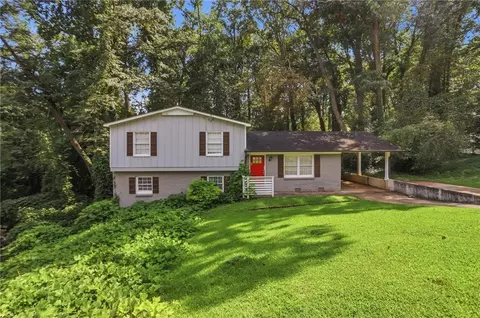 1633 Pine Glen Cir, Decatur, GA 30035