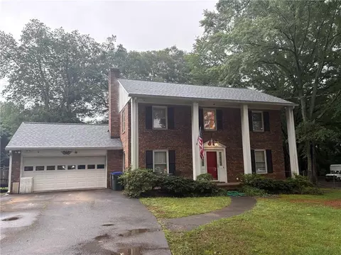 70 E Crossville Rd, Roswell, GA 30075
