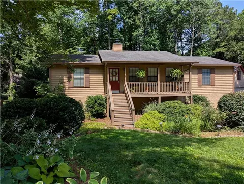 4470 S Springwood Dr SW, Smyrna, GA 30082