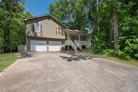 30 White Pines Ln, Dallas, GA 30157