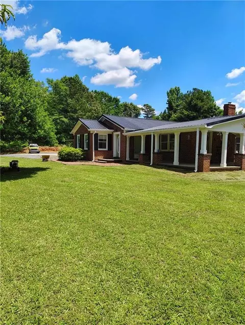 391 Locklear Cir, Dallas, GA 30157