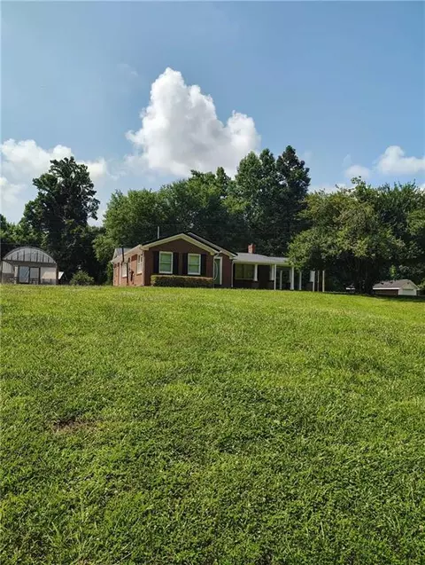 391 Locklear Cir, Dallas, GA 30157