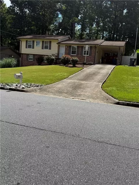 6490 Cedarn Hurst Trl, Atlanta, GA 30349