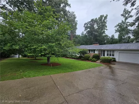 2637 Sunny Ln SE, Marietta, GA 30067