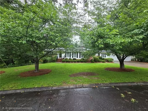 2637 Sunny Ln SE, Marietta, GA 30067