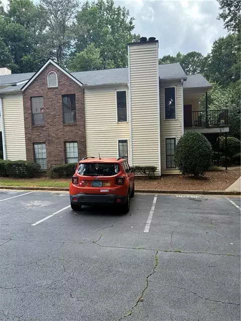 798 Windchase Ln, Stone Mountain, GA 30083