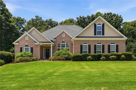 139 Montvale Dr, Hoschton, GA 30548