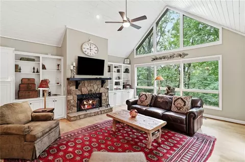 52 Swallow Pt, Big Canoe, GA 30143