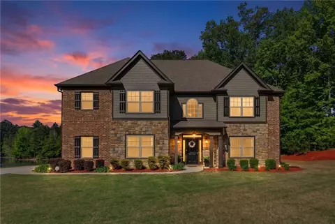 3 Westwood Lake Dr, Newnan, GA 30263