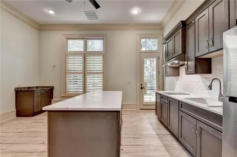 Kitchen - 8130 Formby Ct, Duluth, GA 30097 photo 13 of 17