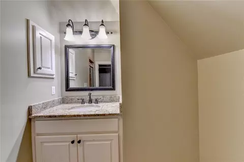 Bath - 8130 Formby Ct, Duluth, GA 30097 photo 9 of 19