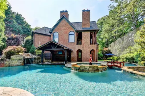 Exterior - 8130 Formby Ct, Duluth, GA 30097 photo 22 of 37