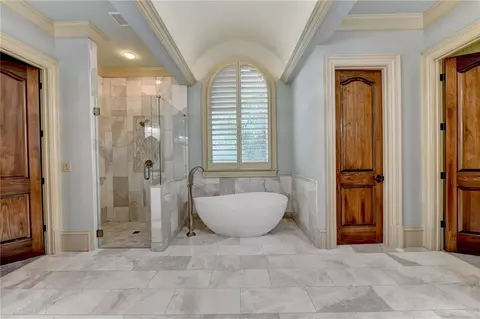 Bath - 8130 Formby Ct, Duluth, GA 30097 photo 2 of 19