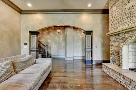 Living - 8130 Formby Ct, Duluth, GA 30097 photo 19 of 23