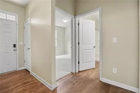Entry Way - 1886 Osprey Dr, Hampton, GA 30228 photo 2 of 5