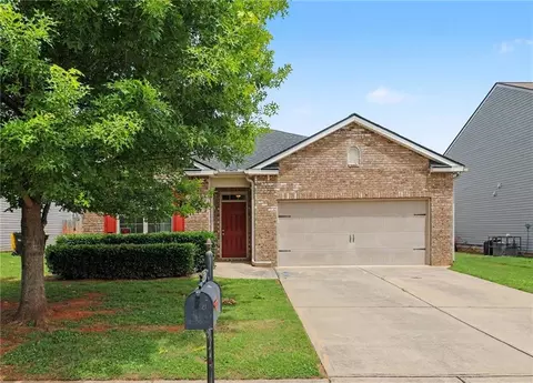 1886 Osprey Dr, Hampton, GA 30228