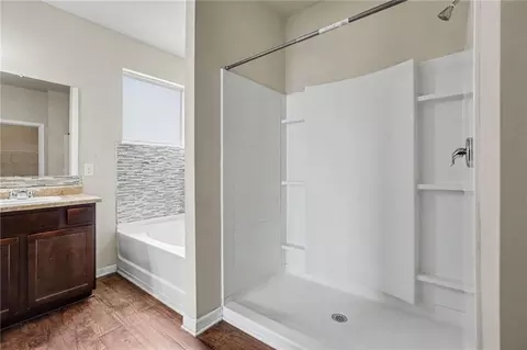 Bath - 1886 Osprey Dr, Hampton, GA 30228 photo 2 of 2