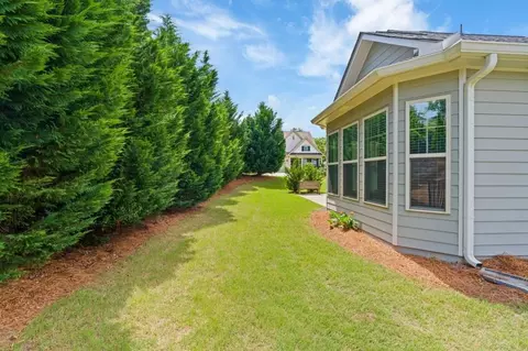 Exterior - 400 Laurel Spring Ct, Canton, GA 30114 photo 4 of 8
