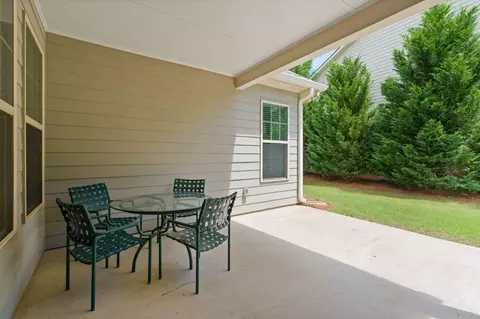Exterior - 400 Laurel Spring Ct, Canton, GA 30114 photo 5 of 8