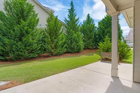 Exterior - 400 Laurel Spring Ct, Canton, GA 30114 photo 6 of 8